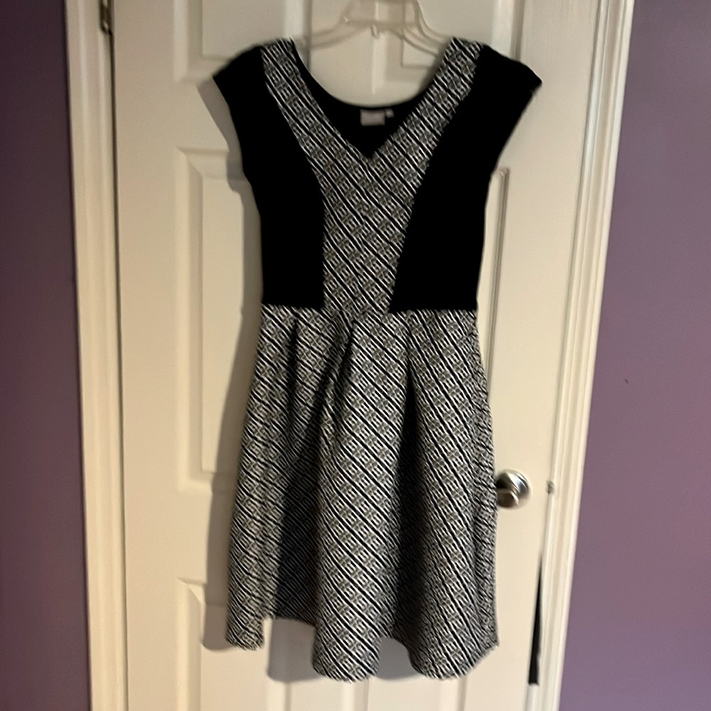 Beautiful and comfortable woman’s dress with pockets.